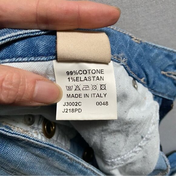 Stylish Blue Jeans with Red Accent - Picture 7 of 12